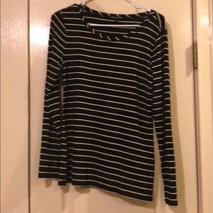 Fitted long sleeve shirt